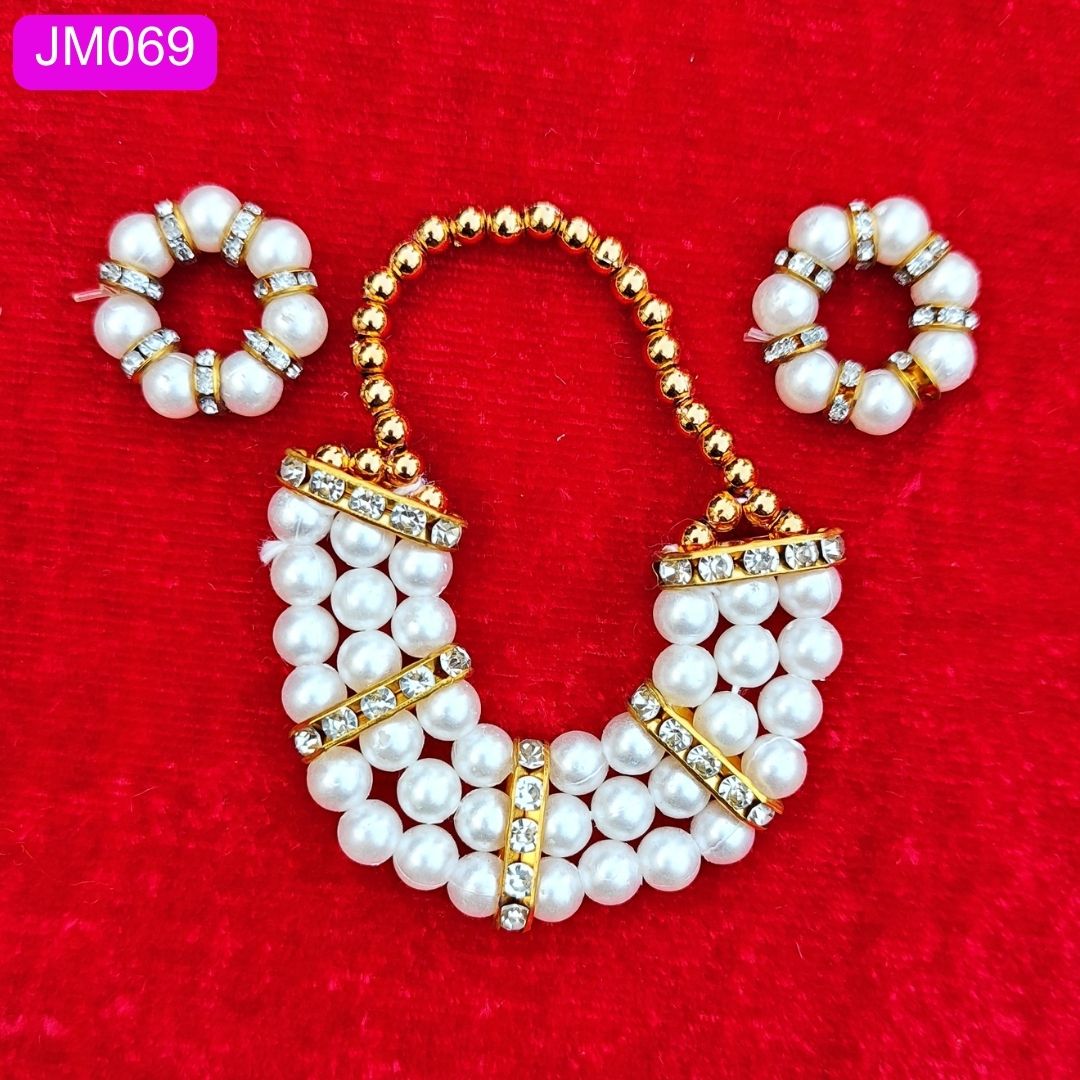 Laddu Gopal Haar white